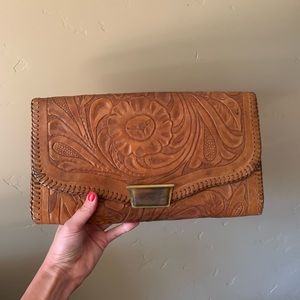 Beautiful Vintage Genuine Leather Clutch